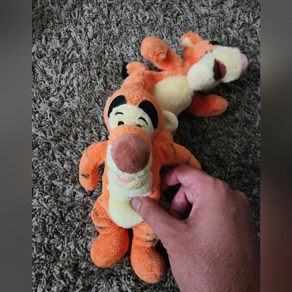Disney Store Tigger Plushie Bundle - Picture 2 of 4